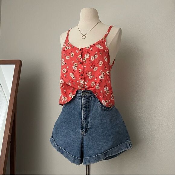 Floral Button Front Crop Top - Picture 5 of 5